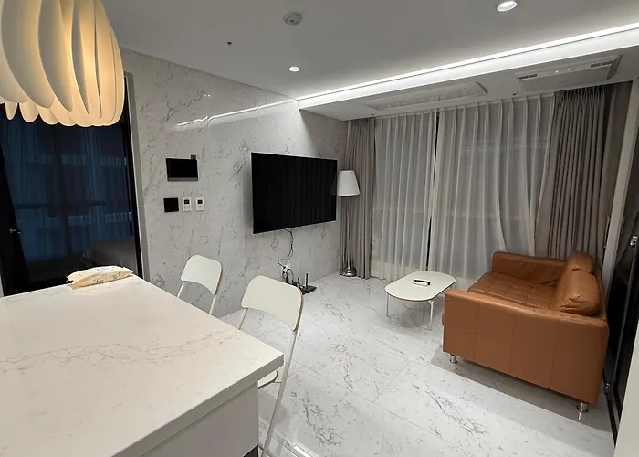 Gangnam Seocho 6 2 3 Beds Queen 1 Single 2 Family * Seúl