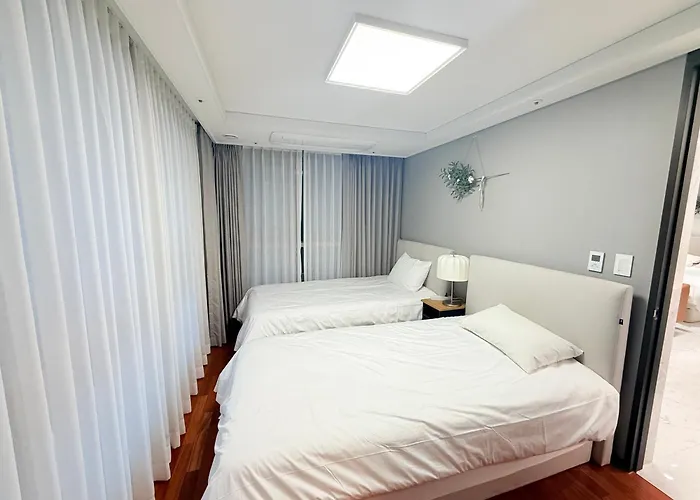 Gangnam Seocho 6 2 3 Beds Queen 1 Single 2 Family Apartamento Seúl
