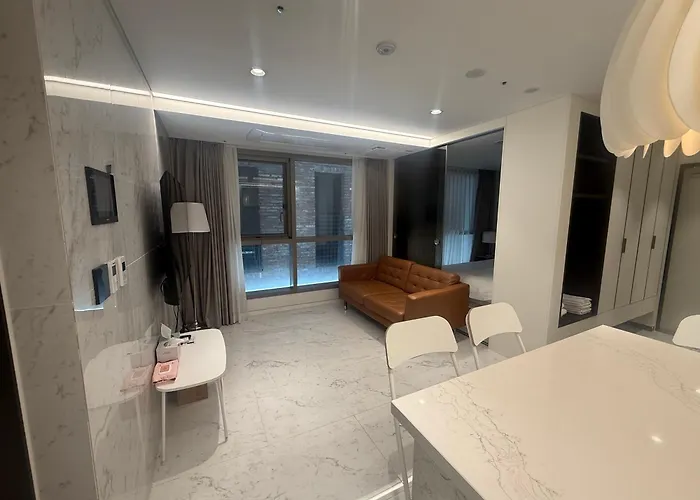 Gangnam Seocho 6 2 3 Beds Queen 1 Single 2 Family Seúl